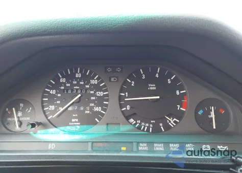 1991 BMW 325 Ic Automatic z USA, uszkodzony, nr VIN WBABB2315MEC25347